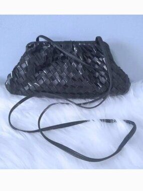 Sharif woven patent leather kisslock crossbody EUC
